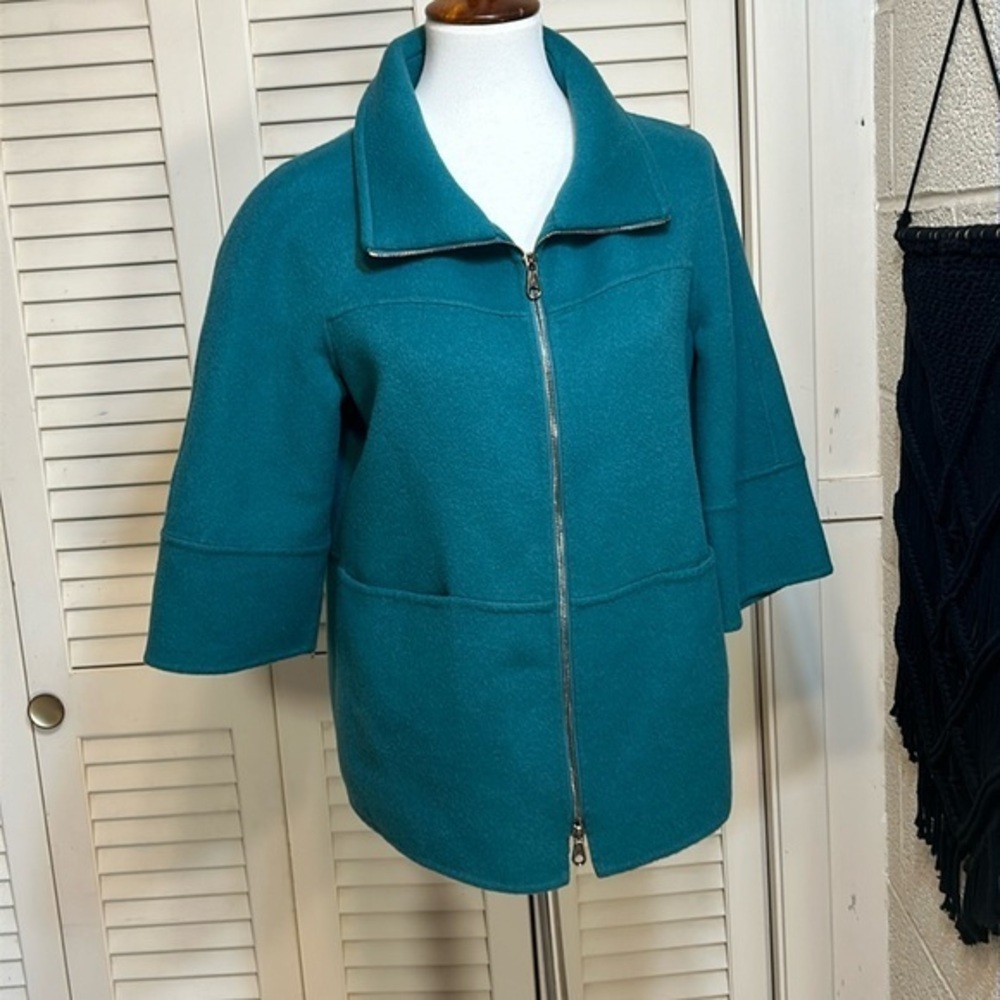 CARLISLE 10  Vtg teal wool coat with slight bell sleeves and front pockets